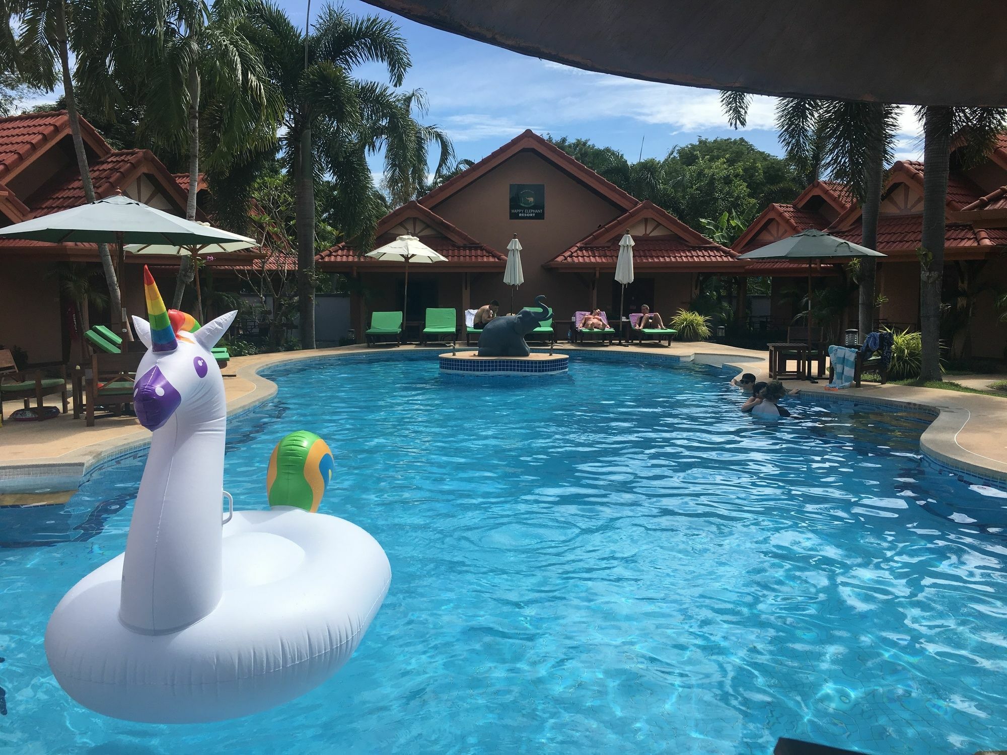 The Resort Happy Elephant Rawai Εξωτερικό φωτογραφία