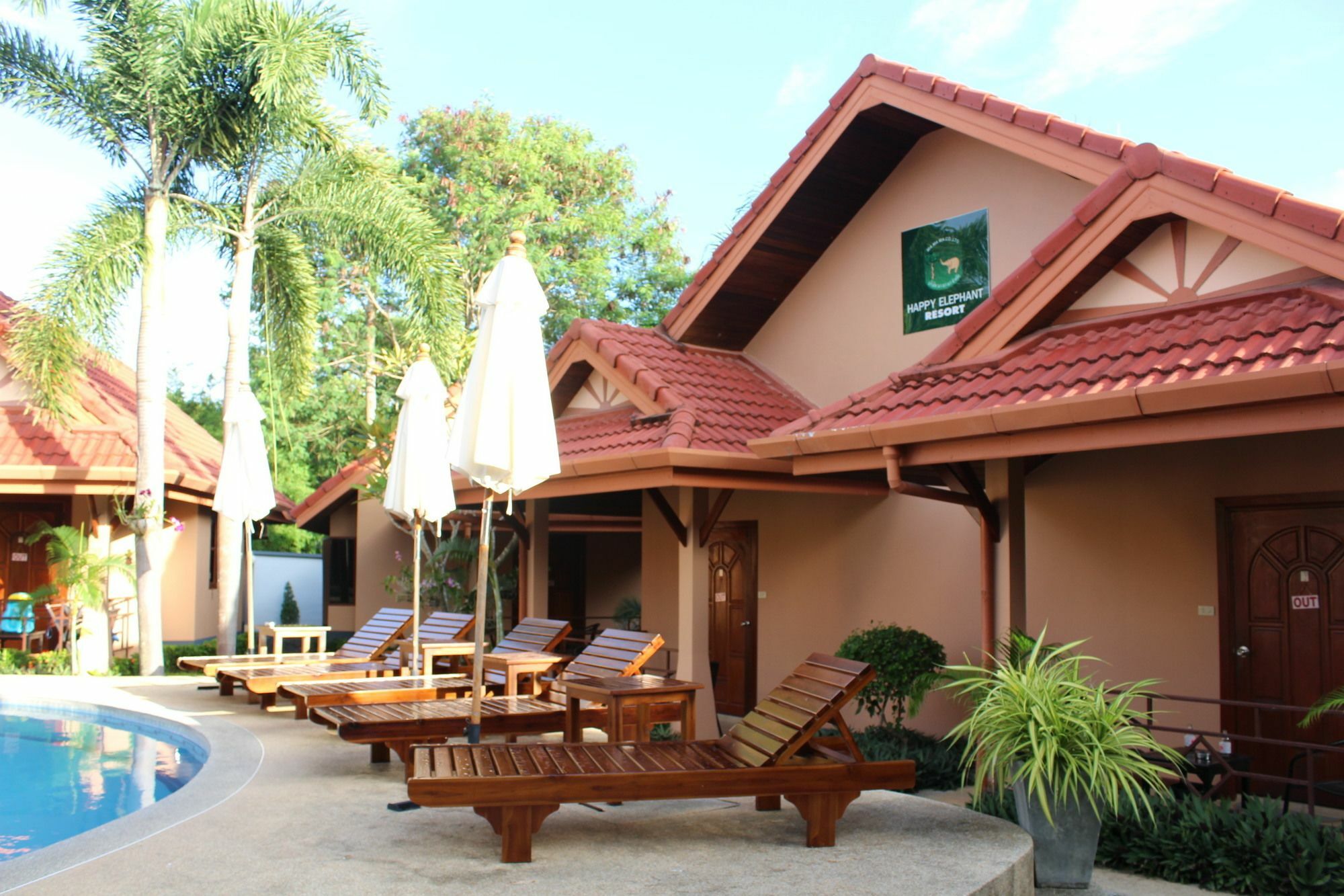 The Resort Happy Elephant Rawai Εξωτερικό φωτογραφία